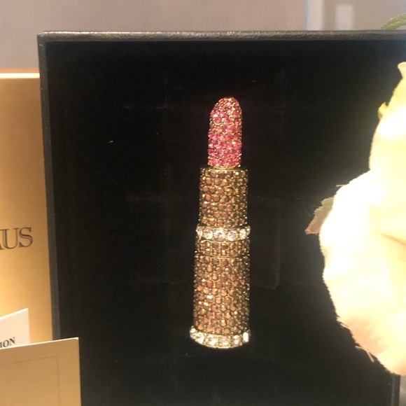 New Heidi Daus Lipstick Brooch with Genuine Swarovski Crystals - Picture 12 of 12